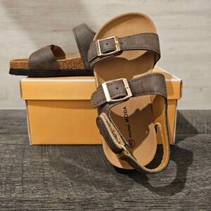 *SOLD* Brown Kids Sandals